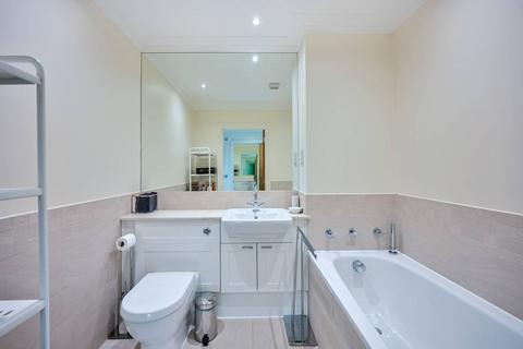 12 Chalmers Way, Twickenham, TW1 1QG