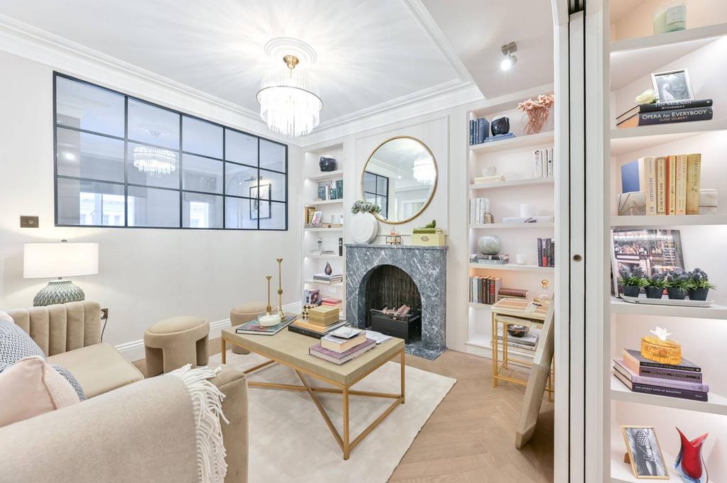 Sloane Square, Sloane Square, London, SW3 1 bed flat for sale £925,000