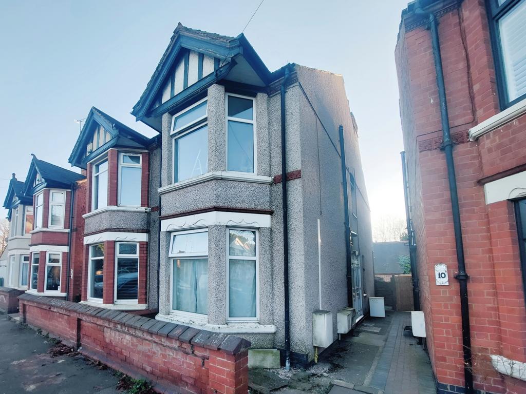 8 and 8A, Earls Road, Nuneaton... 2 bed semidetached house £140,000