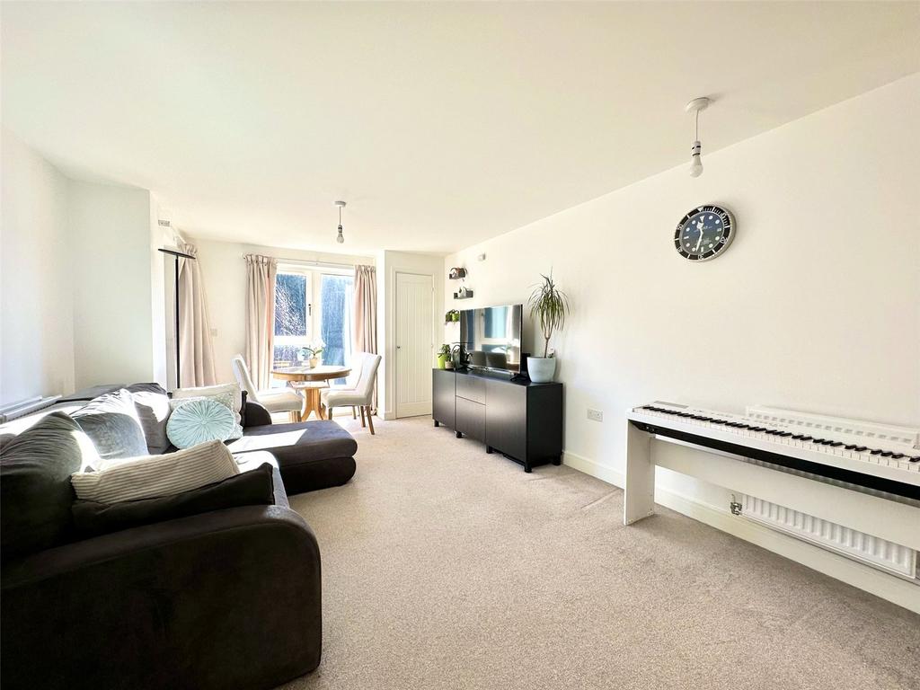 Castle Hill Drive, Castle Hill, Ebbsfleet Valley, DA10 1