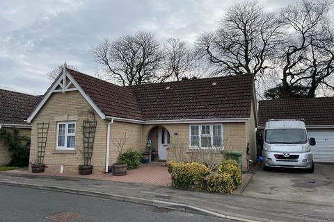 2 bedroom detached bungalow for sale, Foxglove Way, March