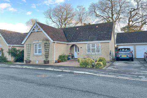 2 bedroom detached bungalow for sale, Foxglove Way, March