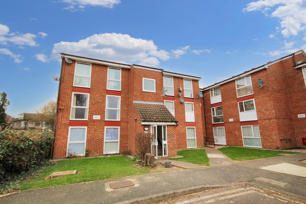 Archery Close, Harrow, Middlesex HA3 2 bed flat for sale £235,000