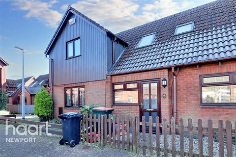 2 bedroom terraced house to rent, White Ash Glade, Caerleon