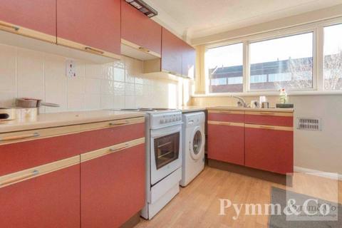 2 bedroom flat to rent, Templemere, Norwich NR3