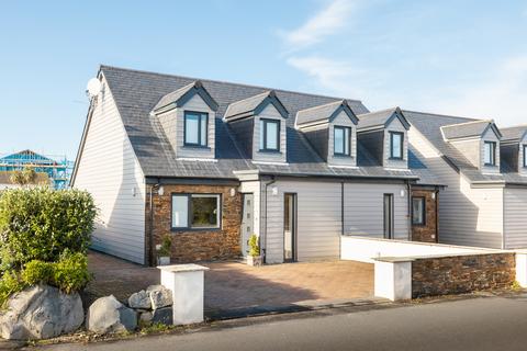 3 bedroom end of terrace house for sale, Rue De Bouverie, Castel, Guernsey