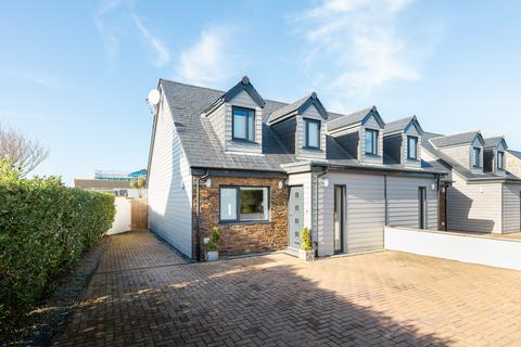 3 bedroom end of terrace house for sale, Rue De Bouverie, Castel, Guernsey