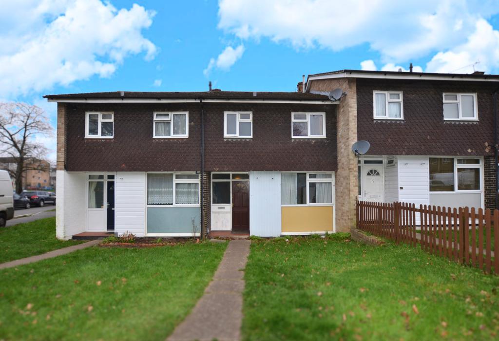 Hexham Road, Reading, Berkshire 3 bed terraced house for sale £285,000