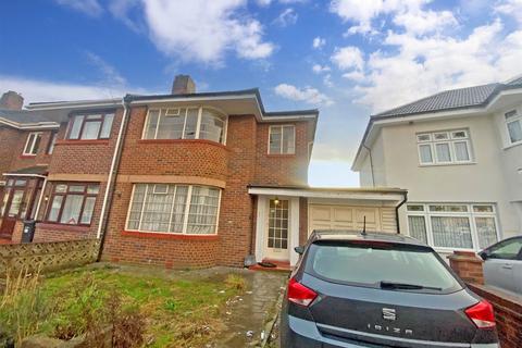 3 bedroom semi-detached house for sale - Radley Avenue, Ilford, Essex