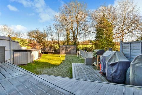 3 bedroom terraced house for sale, Ockleys Mead, Godstone, Surrey