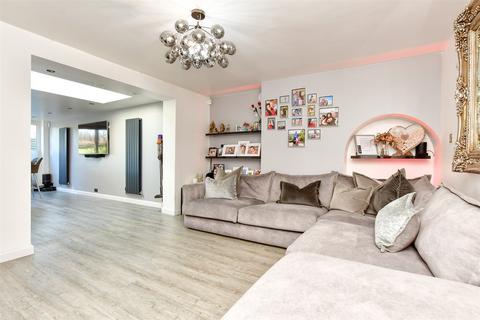 3 bedroom terraced house for sale, Ockleys Mead, Godstone, Surrey