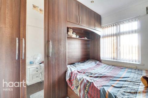 18 Middleton Road, Hayes, UB3 2RB