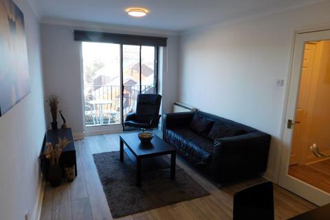 2 bedroom apartment to rent, Deneside Court, Jesmond