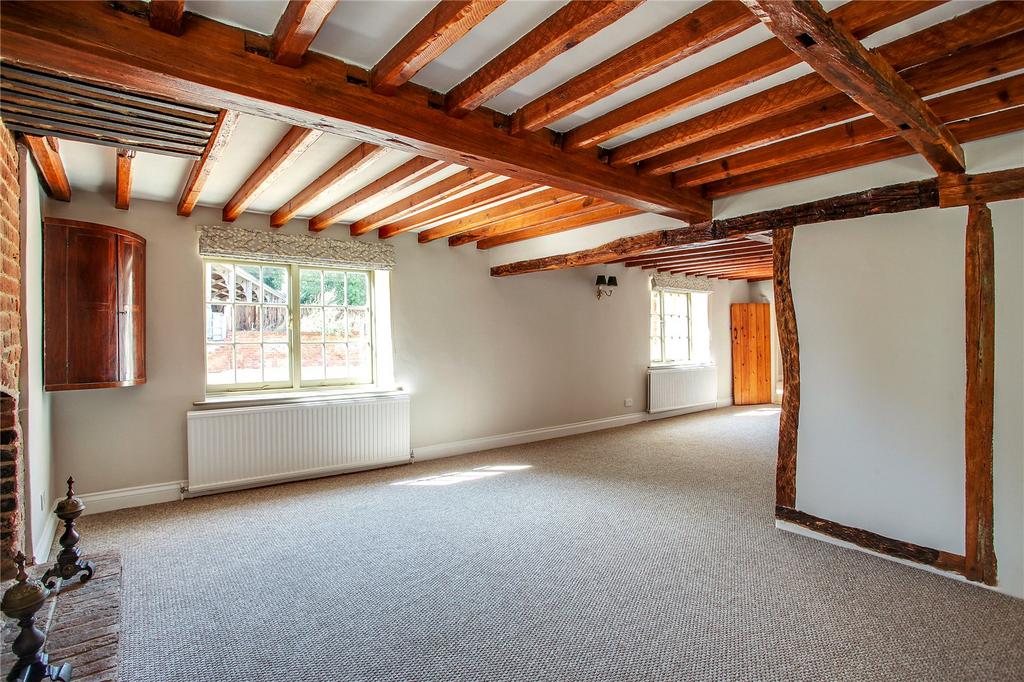 Living/Dining Area