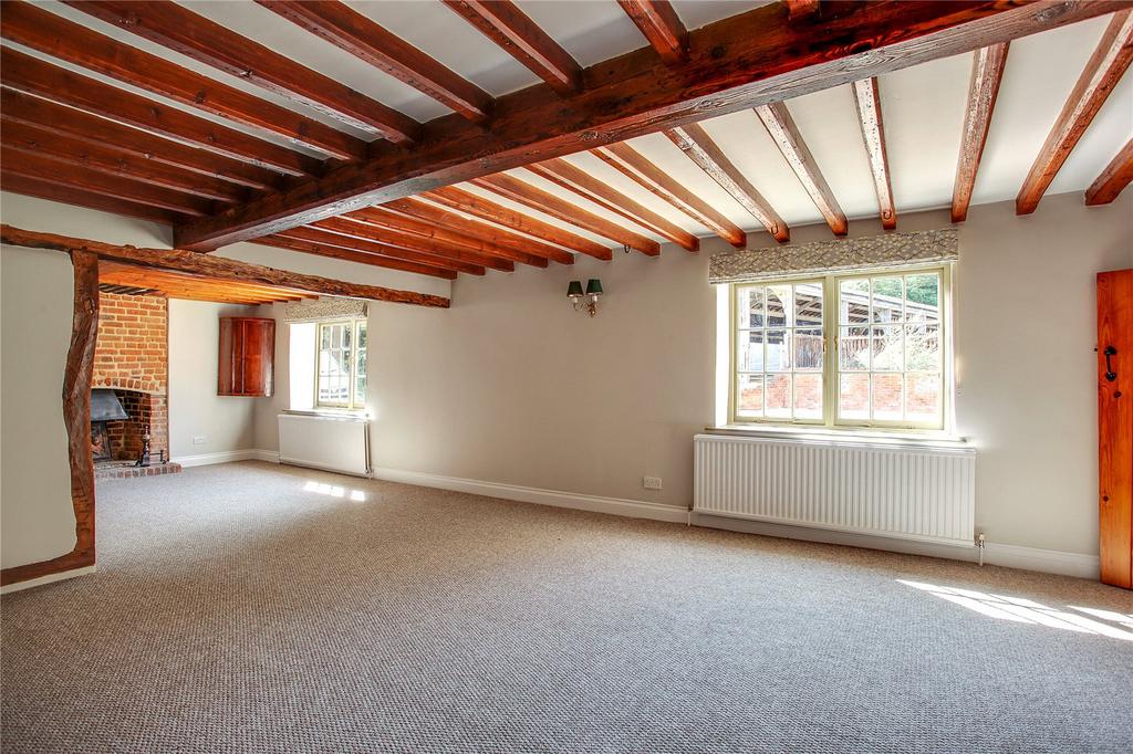 Living/Dining Area