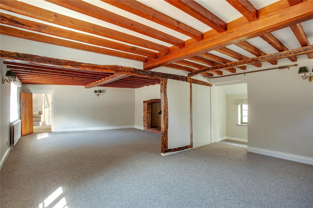Living/Dining Area
