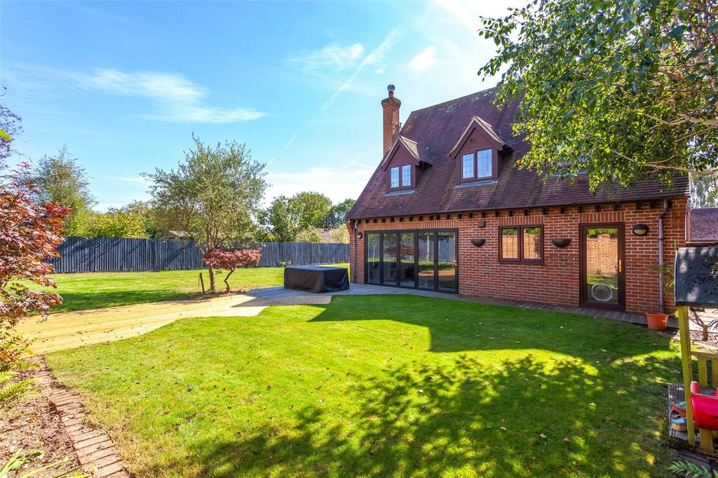 Marlow, Marlow SL7 5 bed detached house for sale £1,395,000
