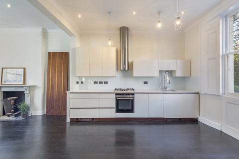 3 bedroom flat for sale, Belsize Road, South Hampstead, London