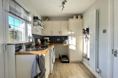 25 Steeple Drive, Exeter, EX2 8FL