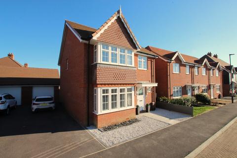 4 bedroom detached house for sale, Kennett Way, Emsworth