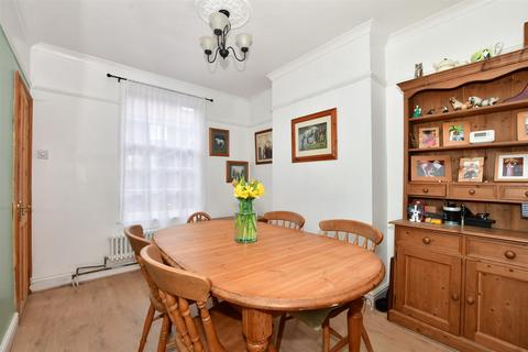 3 bedroom terraced house for sale, Hemnall Street, Epping, Essex