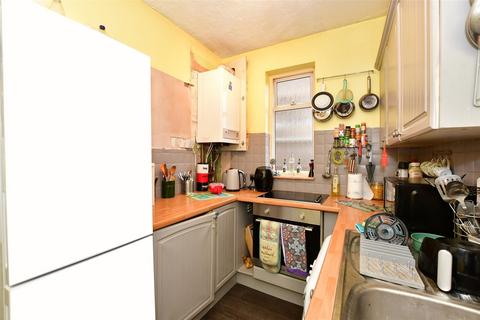 9 Tudor Drive, Romford, RM2 5LJ