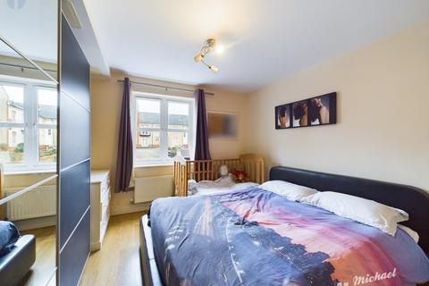 2 bedroom flat for sale, Masters House, Coxhill Way, Aylesbury, Buckinghamshire