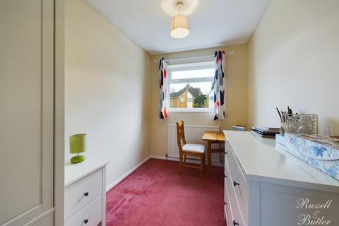 6 Chandos Close, Buckingham, MK18 1AW