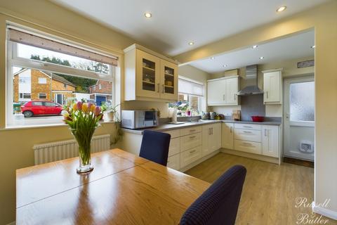 6 Chandos Close, Buckingham, MK18 1AW
