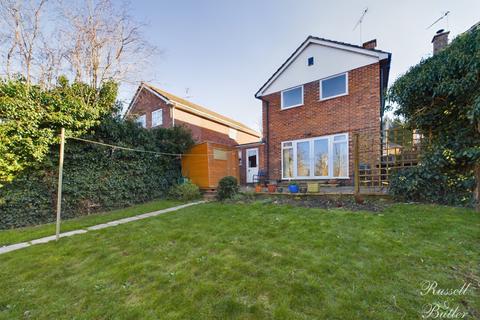 6 Chandos Close, Buckingham, MK18 1AW