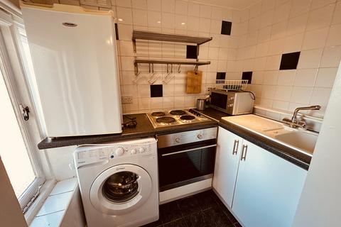 Studio to rent, Abercorn Place, London NW8