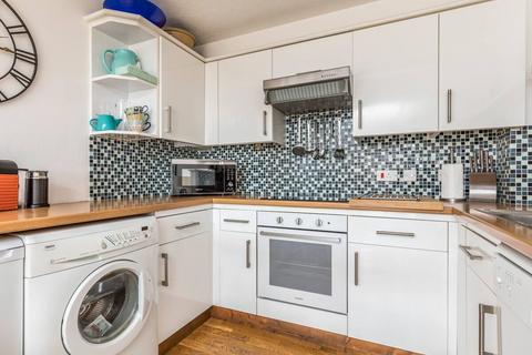 2 bedroom ground floor flat for sale, East Bracklesham Drive, Bracklesham Bay, PO20