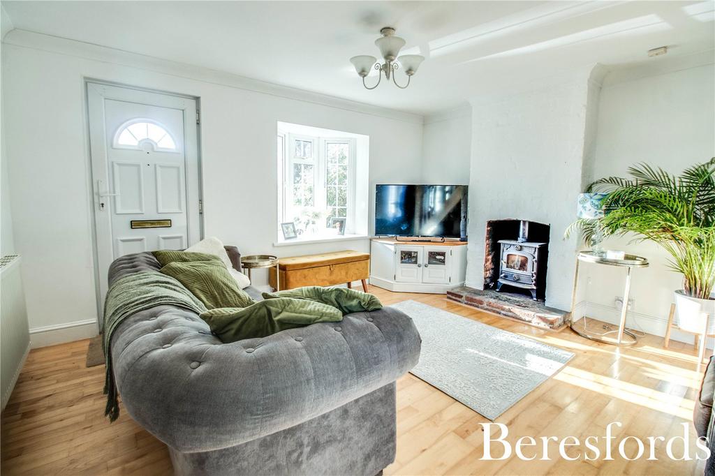 Maldon Road, Margaretting, CM4 2 bed semidetached house for sale £550,000