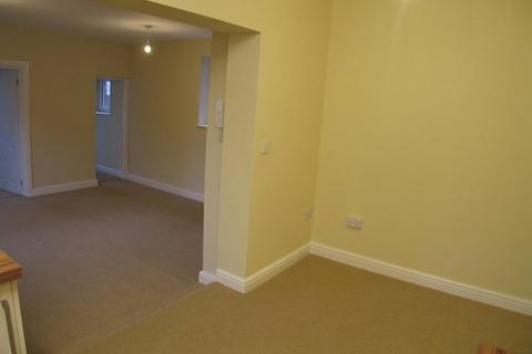 2 bedroom apartment to rent, High Street, Lee-On-The-Solent, Hampshire, PO13