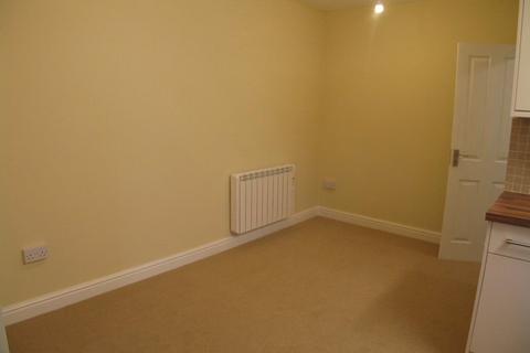 2 bedroom apartment to rent, High Street, Lee-On-The-Solent, Hampshire, PO13