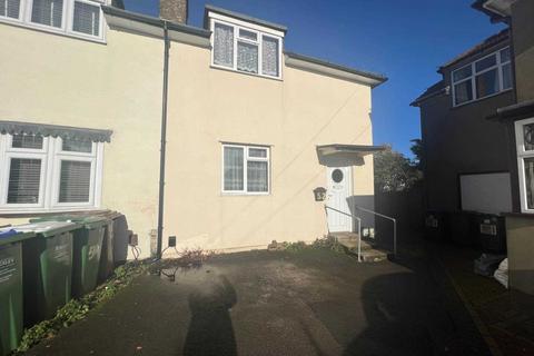 2 bedroom house for sale, Barnehurst Close, Erith DA8
