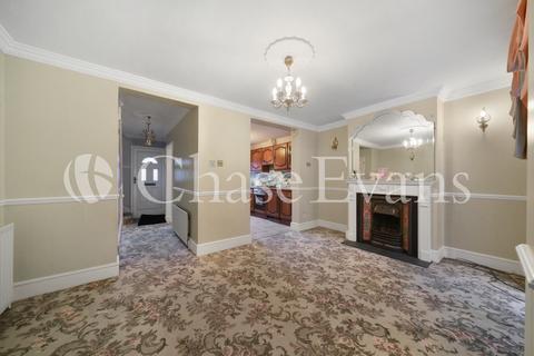 9 Daniel Bolt Close, London, E14 6QL
