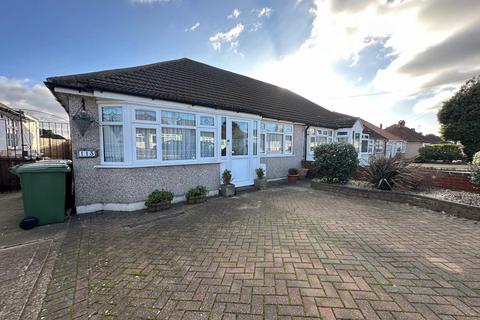 2 bedroom bungalow for sale, Abbotts Walk, Bexleyheath DA7