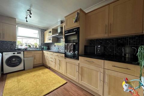 6 bedroom house for sale, Parkway, Erith DA18