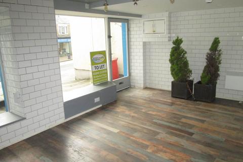 Property to rent, Market Place, Camelford