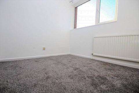 3 bedroom end of terrace house to rent - Long Lynderswood, Basildon, SS15