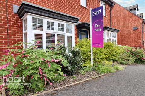 4 bedroom detached house for sale, Lincote Way, Swadlincote