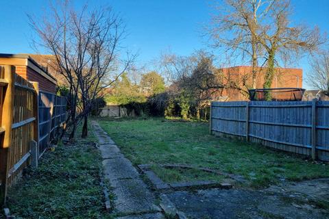 241 Mutton Lane, Potters Bar, EN6 2AT
