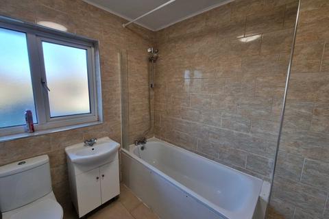 241 Mutton Lane, Potters Bar, EN6 2AT