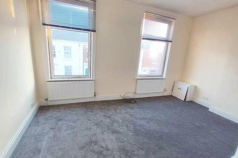 1 bedroom flat to rent, Roebuck Street, Ashton-on-Ribble PR2