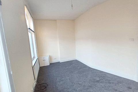 1 bedroom flat to rent, Roebuck Street, Ashton-on-Ribble PR2