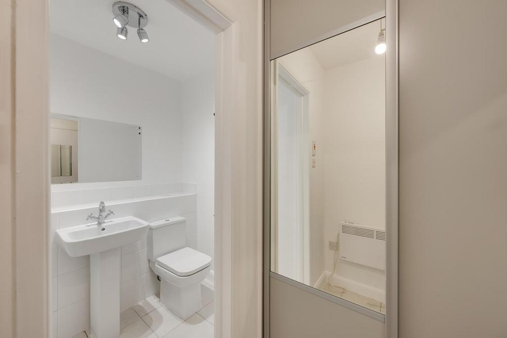 Bathroom ()