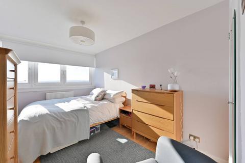 2 bedroom flat for sale, Fontley Way, Roehampton, London, SW15