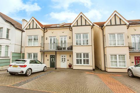 5 bedroom semi-detached house for sale, Pembury Road, Westcliff-on-sea, SS0