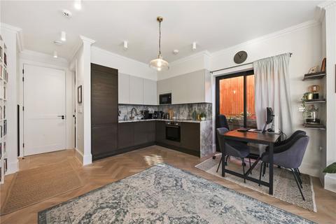 Flat 2, 35 West Lodge Avenue, London, W3 9SE